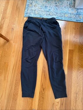 lululemon athletica Men's Navy Black Jogger Sweatpants